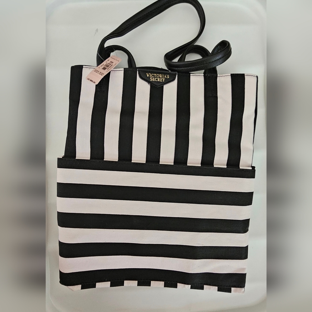 Large Victoria secret duffel bag